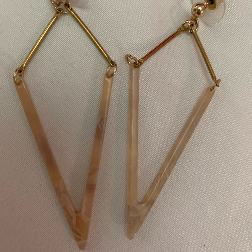 Funky V earrings
